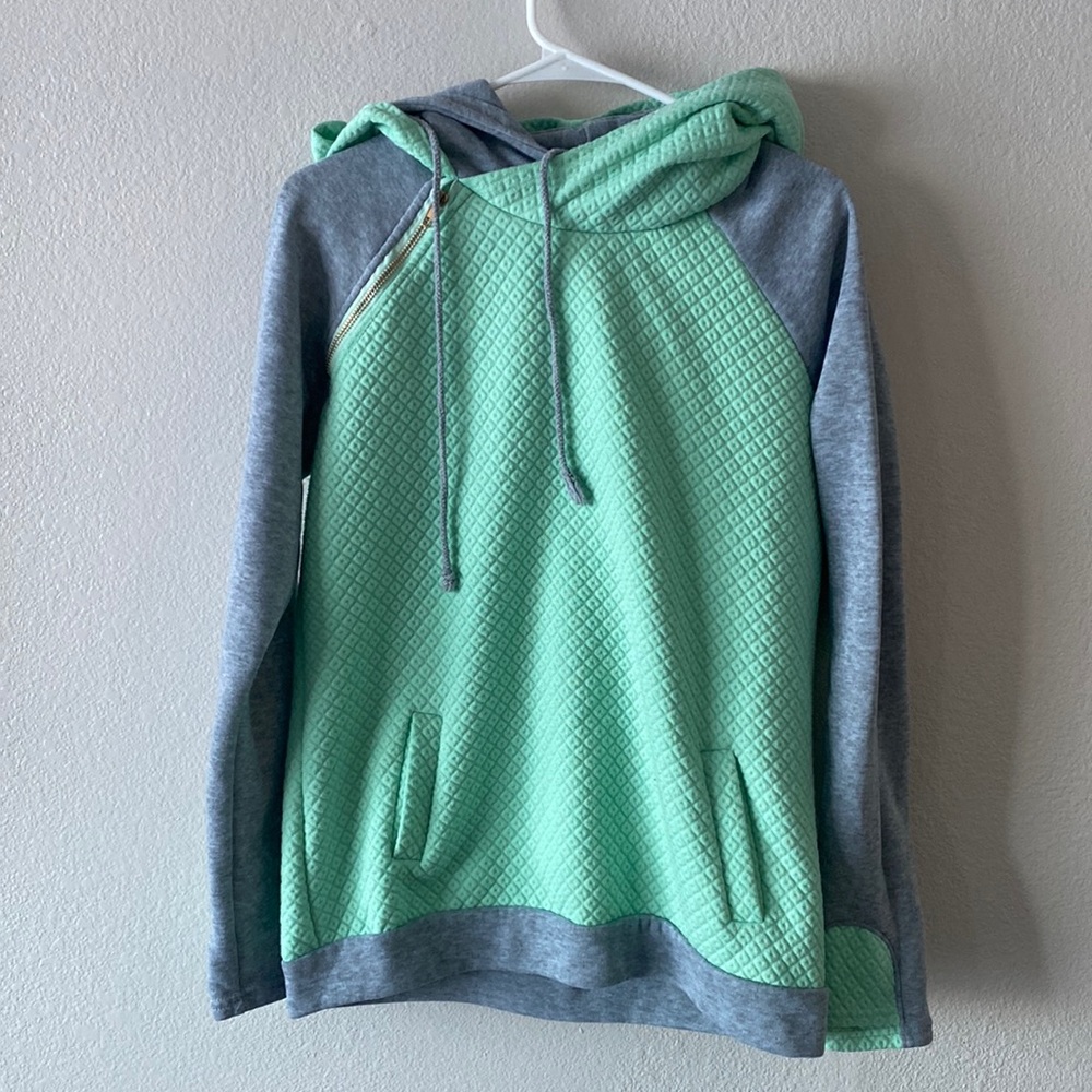 Two-tone hoodie